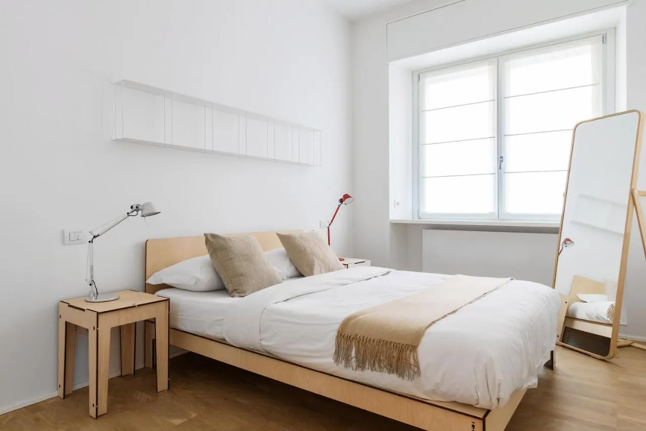 HomeatHotel - San Nazaro Milano