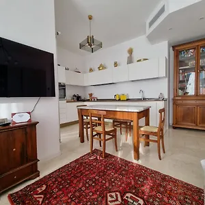 Appartamento Ampio Ed Incantevole Monolocale A Citylife, Milano